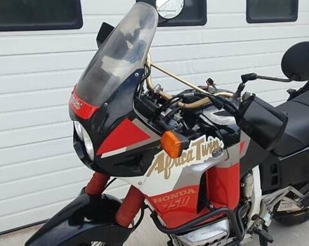 Черный Хонда XRV 750 Africa Twin, объемом двигателя 0.75 л и пробегом 68 тыс. км за 5000 $, фото 6 на Automoto.ua