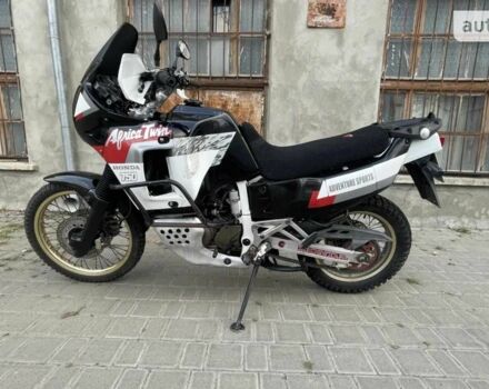 Хонда XRV 750 Africa Twin 1992 в Одессе на Automoto.ua Хонда XRV 750 Africa Twin, объемом двигателя 0.75 л и пробегом 0 тыс. км за 3800 $, фото 2 на Automoto.ua