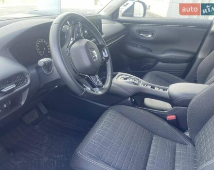 Хонда ZR-V 2023 в Днепре (Днепропетровске) на Automoto.ua Белый Хонда ZR-V, объемом двигателя 1.99 л и пробегом 6 тыс. км за 34148 $, фото 2 на Automoto.ua