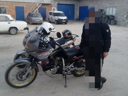 Hongda Люкс 1994 в Тернополе на Automoto.ua Черный Hongda Люкс, объемом двигателя 0 л и пробегом 80 тыс. км за 2200 $, фото 1 на Automoto.ua