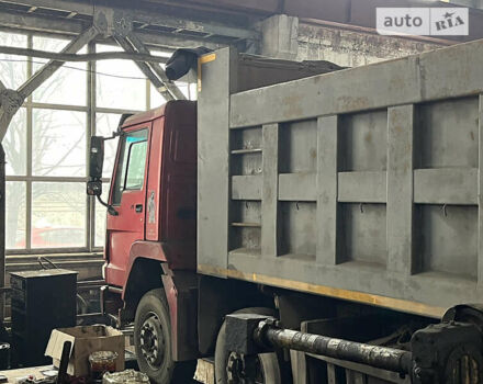 Хово ЗЗ 3407 2007 у Дніпро (Дніпропетровську) на Automoto.ua Червоний Хово ЗЗ 3407, об'ємом двигуна 9.7 л та пробігом 30 тис. км за 27500 $, фото 4 на Automoto.ua
