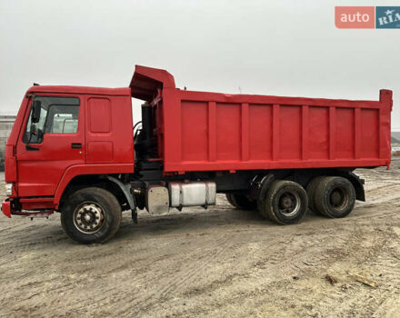 Червоний Хово ZZ1257, об'ємом двигуна 9.73 л та пробігом 32 тис. км за 19800 $, фото 6 на Automoto.ua