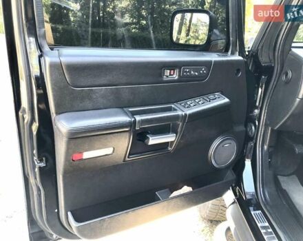 Черный Хаммер Н2, объемом двигателя 6 л и пробегом 121 тыс. км за 35000 $, фото 19 на Automoto.ua