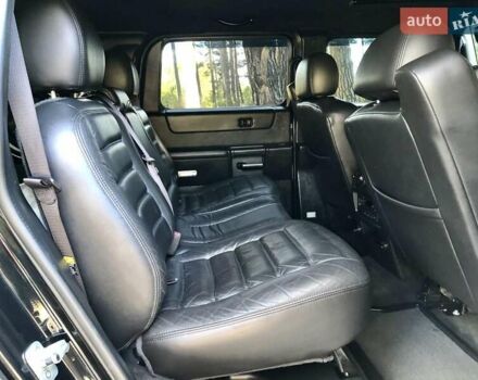 Черный Хаммер Н2, объемом двигателя 6 л и пробегом 121 тыс. км за 35000 $, фото 26 на Automoto.ua