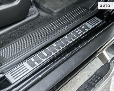 Черный Хаммер Н2, объемом двигателя 6.2 л и пробегом 172 тыс. км за 39900 $, фото 34 на Automoto.ua
