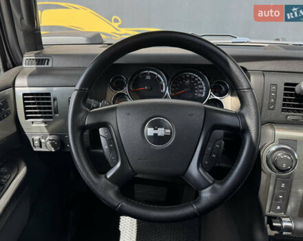 Черный Хаммер Н2, объемом двигателя 6.2 л и пробегом 326 тыс. км за 36500 $, фото 26 на Automoto.ua