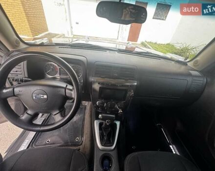 Черный Хаммер Н3, объемом двигателя 3.5 л и пробегом 220 тыс. км за 17500 $, фото 3 на Automoto.ua