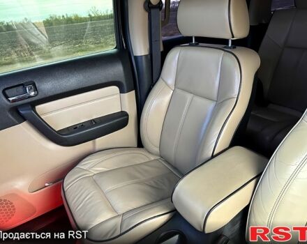 Чорний Хаммер Н3, об'ємом двигуна 3.5 л та пробігом 119 тис. км за 14500 $, фото 8 на Automoto.ua