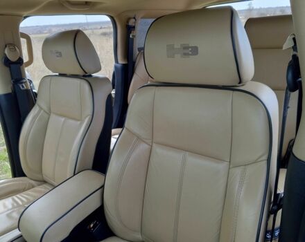 Черный Хаммер Н3, объемом двигателя 3.7 л и пробегом 130 тыс. км за 20000 $, фото 7 на Automoto.ua