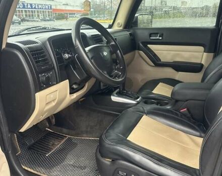 Чорний Хаммер Н3, об'ємом двигуна 3.65 л та пробігом 168 тис. км за 23300 $, фото 29 на Automoto.ua