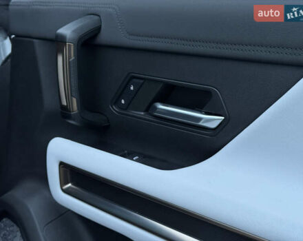 Белый Хаммер EV, объемом двигателя 0 л и пробегом 9 тыс. км за 130000 $, фото 53 на Automoto.ua