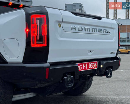 Білий Хаммер EV, об'ємом двигуна 0 л та пробігом 9 тис. км за 130000 $, фото 17 на Automoto.ua