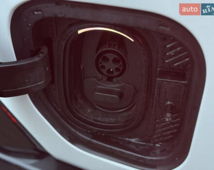 Белый Хаммер EV, объемом двигателя 0 л и пробегом 9 тыс. км за 130000 $, фото 60 на Automoto.ua