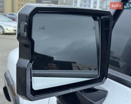 Белый Хаммер EV, объемом двигателя 0 л и пробегом 9 тыс. км за 130000 $, фото 20 на Automoto.ua