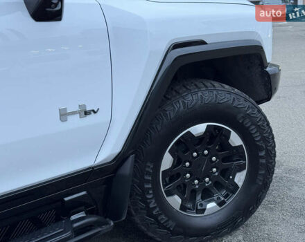 Белый Хаммер EV, объемом двигателя 0 л и пробегом 9 тыс. км за 130000 $, фото 57 на Automoto.ua