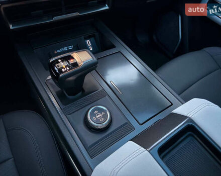 Білий Хаммер EV, об'ємом двигуна 0 л та пробігом 9 тис. км за 130000 $, фото 34 на Automoto.ua