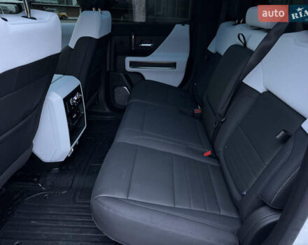 Белый Хаммер EV, объемом двигателя 0 л и пробегом 9 тыс. км за 130000 $, фото 38 на Automoto.ua