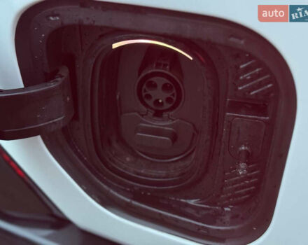 Білий Хаммер EV, об'ємом двигуна 0 л та пробігом 9 тис. км за 130000 $, фото 57 на Automoto.ua