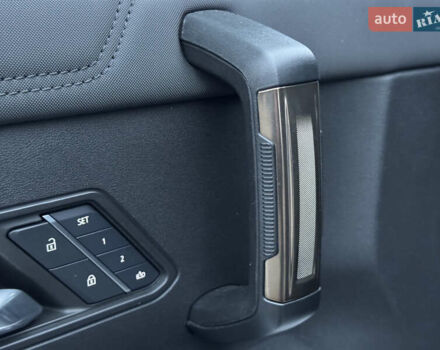 Белый Хаммер EV, объемом двигателя 0 л и пробегом 9 тыс. км за 130000 $, фото 60 на Automoto.ua