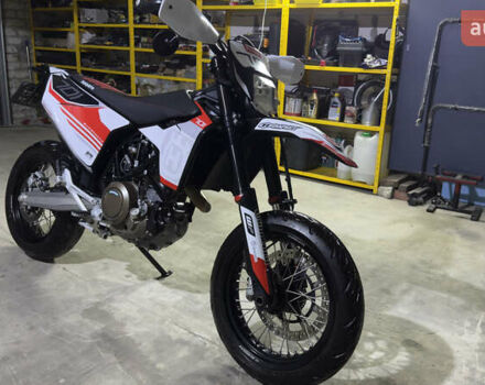 Хускварна 701 Supermoto, об'ємом двигуна 0.7 л та пробігом 10 тис. км за 4500 $, фото 5 на Automoto.ua