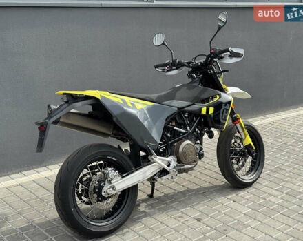 Хускварна 701 Supermoto, об'ємом двигуна 0.7 л та пробігом 1 тис. км за 11900 $, фото 1 на Automoto.ua