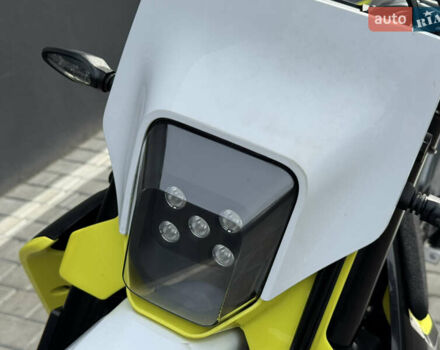 Хускварна 701 Supermoto, об'ємом двигуна 0.7 л та пробігом 1 тис. км за 11900 $, фото 11 на Automoto.ua