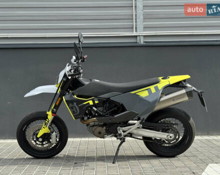 Хускварна 701 Supermoto, об'ємом двигуна 0.7 л та пробігом 1 тис. км за 11900 $, фото 16 на Automoto.ua