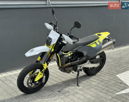 Хускварна 701 Supermoto, об'ємом двигуна 0.7 л та пробігом 1 тис. км за 11900 $, фото 15 на Automoto.ua