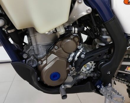 Хускварна Другая, объемом двигателя 0.35 л и пробегом 0 тыс. км за 8353 $, фото 6 на Automoto.ua