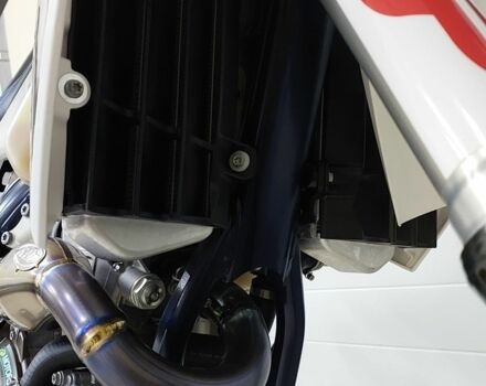 Хускварна Другая, объемом двигателя 0.35 л и пробегом 0 тыс. км за 8353 $, фото 15 на Automoto.ua