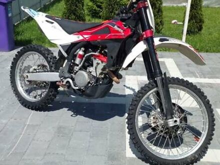 Хускварна FC 250 2014 у Івано-Франківську на Automoto.ua Хускварна FC 250, об'ємом двигуна 0 л та пробігом 51 тис. км за 2807 $, фото 1 на Automoto.ua