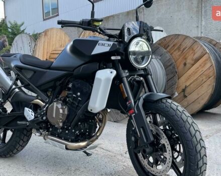 купити нове авто Хускварна Svartpilen 2024 року від офіційного дилера Влад Хускварна фото