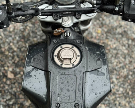 Хускварна Svartpilen 401, об'ємом двигуна 0.4 л та пробігом 30 тис. км за 4700 $, фото 6 на Automoto.ua