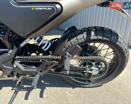 Хускварна Svartpilen 401, объемом двигателя 0 л и пробегом 2 тыс. км за 5599 $, фото 8 на Automoto.ua