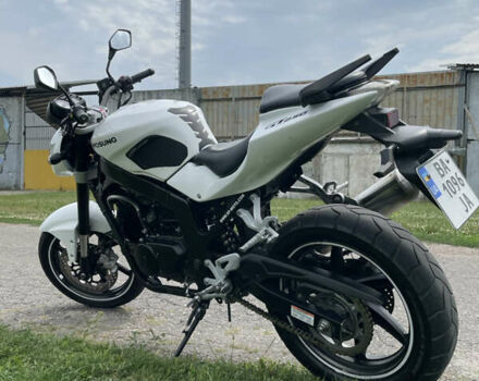 Белый Хьюсонг GT 250R, объемом двигателя 0.25 л и пробегом 32 тыс. км за 1350 $, фото 13 на Automoto.ua