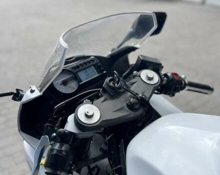 Белый Хьюсонг GT 250R, объемом двигателя 0.25 л и пробегом 15 тыс. км за 2290 $, фото 5 на Automoto.ua