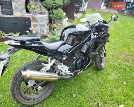 Хьюсонг GT 250R 2010 в Черновцах на Automoto.ua Черный Хьюсонг GT 250R, объемом двигателя 0.25 л и пробегом 5 тыс. км за 2500 $, фото 1 на Automoto.ua