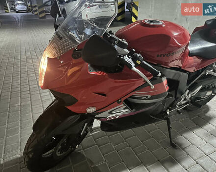 Красный Хьюсонг GT 250R, объемом двигателя 0.25 л и пробегом 3 тыс. км за 3000 $, фото 2 на Automoto.ua