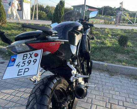 Хьюсонг GT 250R, объемом двигателя 0.25 л и пробегом 29 тыс. км за 2100 $, фото 3 на Automoto.ua