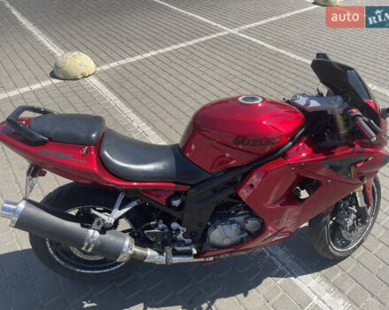 Белый Хьюсонг GT 650R, объемом двигателя 0.65 л и пробегом 26 тыс. км за 2900 $, фото 5 на Automoto.ua
