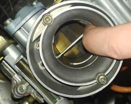 Красный Хьюсонг GT 650R, объемом двигателя 0.65 л и пробегом 60 тыс. км за 1400 $, фото 18 на Automoto.ua