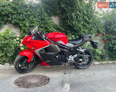 Красный Хьюсонг GT 650R, объемом двигателя 0.6 л и пробегом 9 тыс. км за 4000 $, фото 11 на Automoto.ua