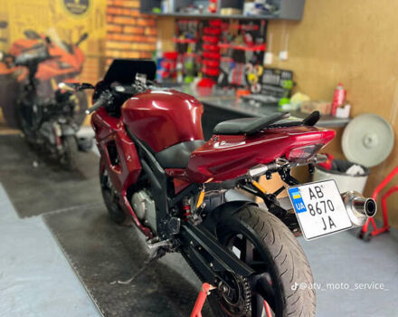 Красный Хьюсонг GT 650R, объемом двигателя 0.65 л и пробегом 40 тыс. км за 3500 $, фото 1 на Automoto.ua