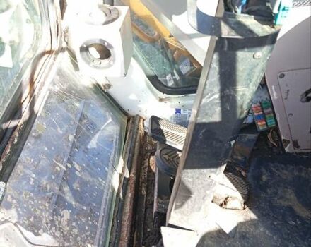 Желтый Хендай 130D, объемом двигателя 3.9 л и пробегом 41 тыс. км за 20500 $, фото 19 на Automoto.ua