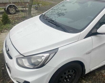 Белый Хендай Акцент, объемом двигателя 1.4 л и пробегом 94 тыс. км за 3800 $, фото 1 на Automoto.ua