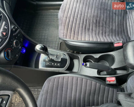 Белый Хендай Акцент, объемом двигателя 1.58 л и пробегом 180 тыс. км за 8500 $, фото 13 на Automoto.ua