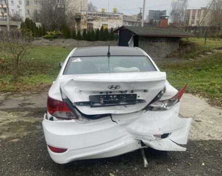 Белый Хендай Акцент, объемом двигателя 1.4 л и пробегом 94 тыс. км за 3800 $, фото 4 на Automoto.ua