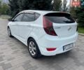 Белый Хендай Акцент, объемом двигателя 1.6 л и пробегом 142 тыс. км за 8000 $, фото 5 на Automoto.ua