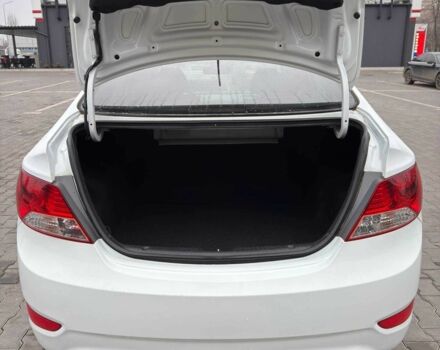 Білий Хендай Акцент, об'ємом двигуна 1.4 л та пробігом 82 тис. км за 9900 $, фото 17 на Automoto.ua