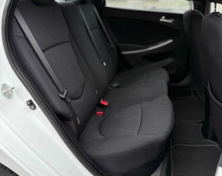 Білий Хендай Акцент, об'ємом двигуна 1.4 л та пробігом 82 тис. км за 9900 $, фото 14 на Automoto.ua